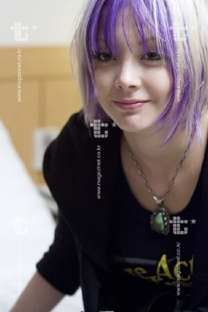 ANNA TSUCHIYA |