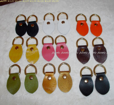 手工DIY爱好者的必备宝贝。做包包的真皮小配件。手包背包等都用 上。小物件大用途。我爱做包包。所以我爱笑配件。纯手工打造浅金色D型环怎么配怎么有理！！