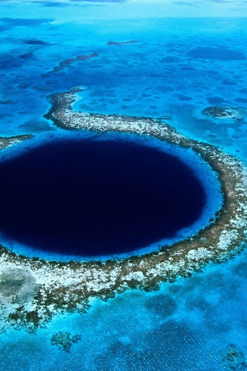 The great blue hole, Belize