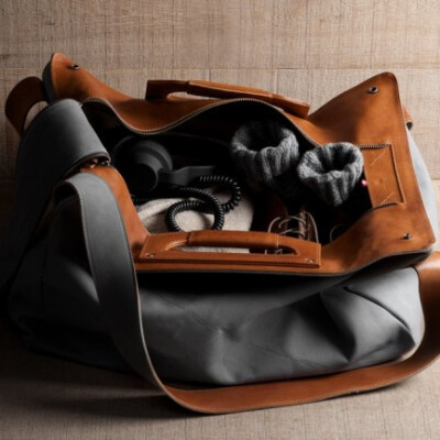 http://www.hardgraft.com/collections/all/products/square1holdall-field