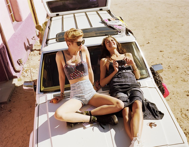 RACHEL RUTT AND STELLA MAXWELL GO ON THE ROAD FOR URBAN OUTFITTERS’ FESTIVAL LOOKBOOK