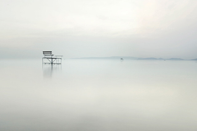 Akos Major，匈牙利摄影师，现居布达佩斯，2001年毕业于莫霍利·纳吉艺术与设计大学。