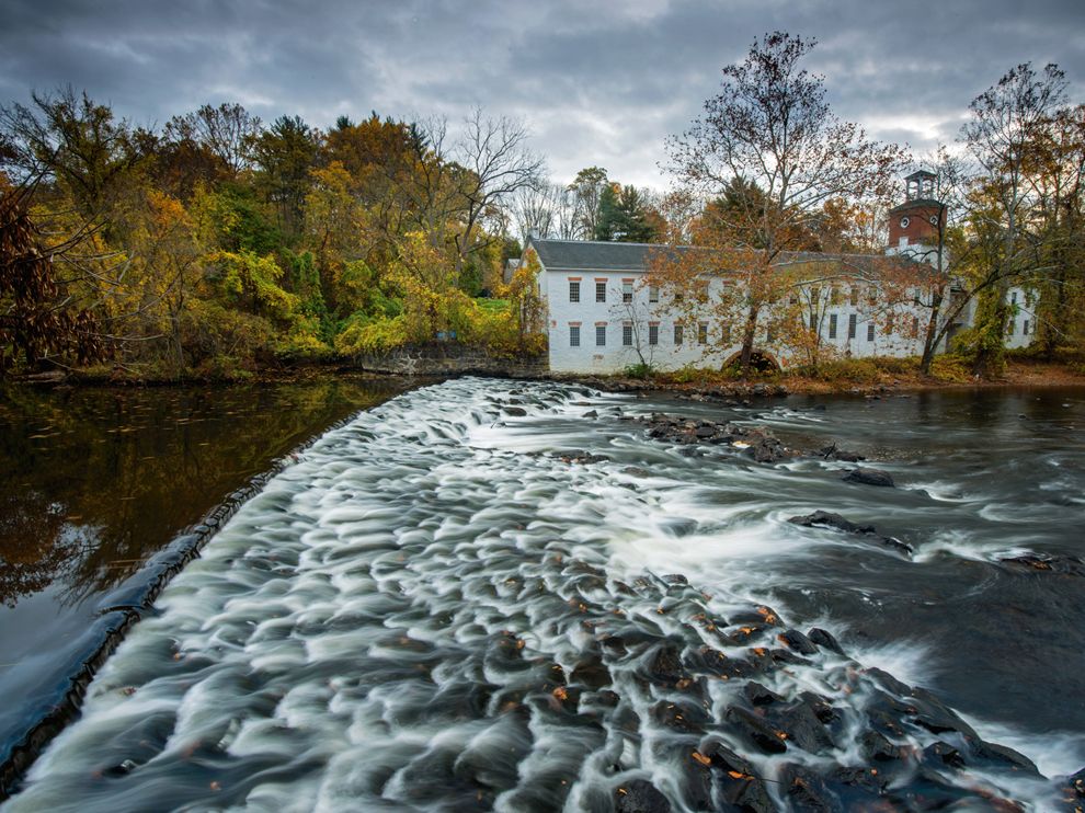 Picture of an old mill on the Brandywine River near Wilmington, Delaware