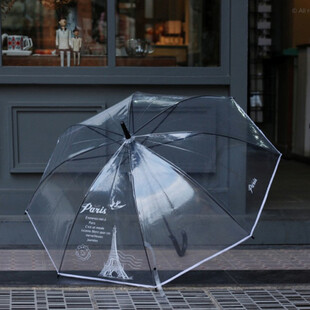 加厚长柄透明雨伞。听说雨天满街的伞是一道风景，如果未曾见过，那是因为你也是别人眼中的风景，配置一把透明伞，装饰了别人的美景也可以看看这世界。