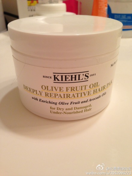 [X]Kiehl's Olive Fruit Oil Deeply Repariative Hair Pak 来继续种草个kiehls的冷门货 olive hair pak 这款发膜我回购了2次 因为它真的有用 洗完头后涂上发膜戴上浴帽闷个20分钟洗去后吹干 头发就会异常柔软蓬松 建议一周或者二周一次发膜，官网有买