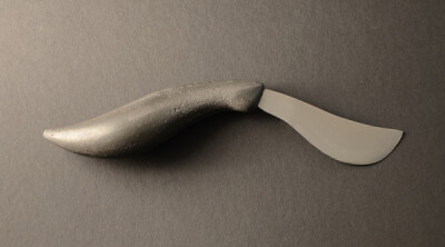 "Scraping Knife" (stainless steel, concrete)