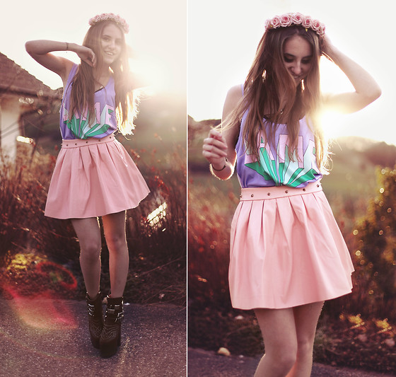 Lame Shirt, Faux Leather Skirt, Flower Crown, Plateau Heels