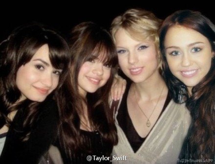  Demi lovato ，Selena gomez，Taylor Swift，Miley cyrus