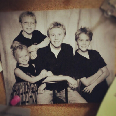 Little Chloe Moretz (and their brother)