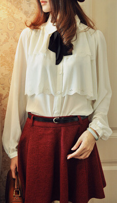 春装镂空花朵学院风娃娃领甜美领带三层荷叶女衬衫WC