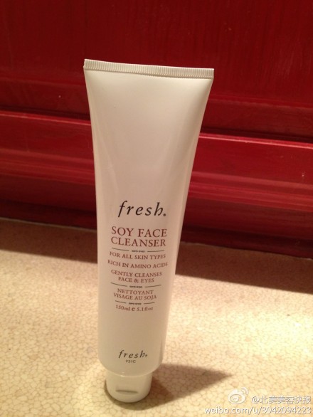 [X]Fresh-Soy Face Cleanser FRESH大豆洗面奶洗完脸白白嫩嫩的 可以轻微卸妆所以懒虫编编很喜欢，而且非常温和敏感肌也可以使用 38刀