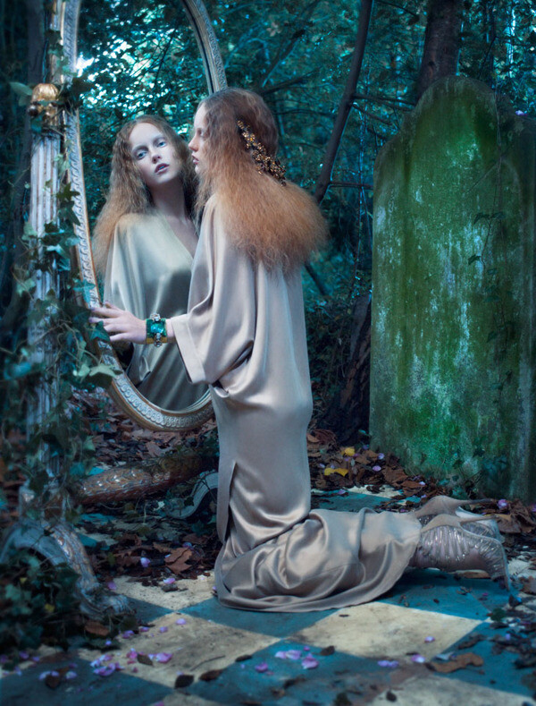 Italian Amica ~ Pre-Raphaelite