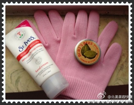 [X]St.Ives-Hand Cream 聊完如火如荼的唇膏,咋们换下心情聊聊护手小心得哈 小编C属于那种半小时必擦手霜的人(美国太干了,也有可能本人是freek) 平时用到护手产品有小蜜蜂柠檬防倒刺护甲霜,涂抹在每个指甲周围,之后用到的是st Ives护手霜,晚上临睡前会增加一个步骤就是戴上知足者手套闷个半小时左右,最后美美嫩嫩的入睡拉