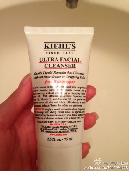 [X]Kiehl's-Ultra Facial Cleanser 有人爱这款高效保湿洗面奶吗?这是小编换物得到的 拿到手以后迫不及待的用了二三周 大家知道k家有很多好东西 这款洗面奶也不例外，任何肤质都适用 非常保湿 清洁力度也够 建议在干燥的冬天使用 之后可以搭配相应的乳液保湿霜 比如小编用完洗面奶后会用兰蔻粉水,kiehls夜间修复精华最后是24小时保湿霜 C