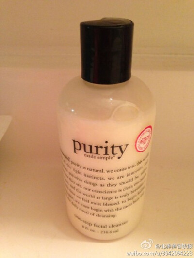 [X]Purity-One-Step Facial Cleanser 自然家的四合一草本精华 应该不用小编多介绍了吧 此处省略一万字 一个字总结就是赞 淡淡的草本味道恰到好处,洗完后脸也不会干干紧绷 至于卸妆的力度也不错 不过小编还是比较喜欢…