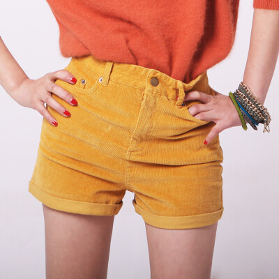 晶派女色春装复古俏皮灯芯绒高腰卷边短裤红色/黄色