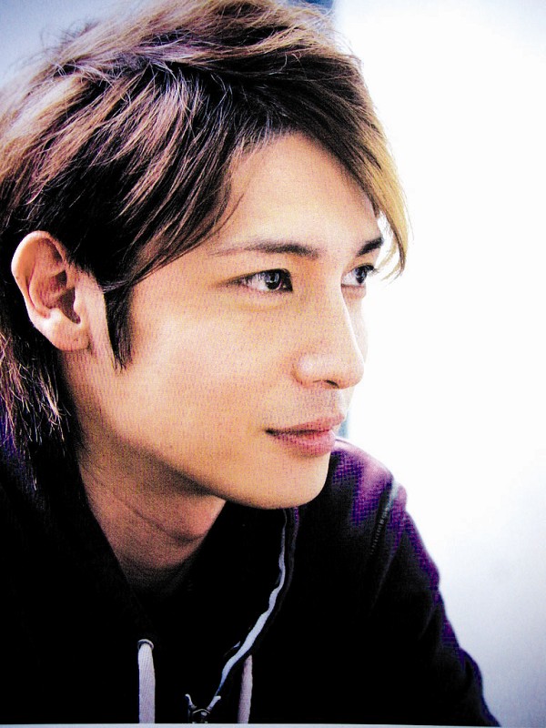 玉木宏~日系当红男艺人~在动画改编的电视剧《交响情人梦》中有出色