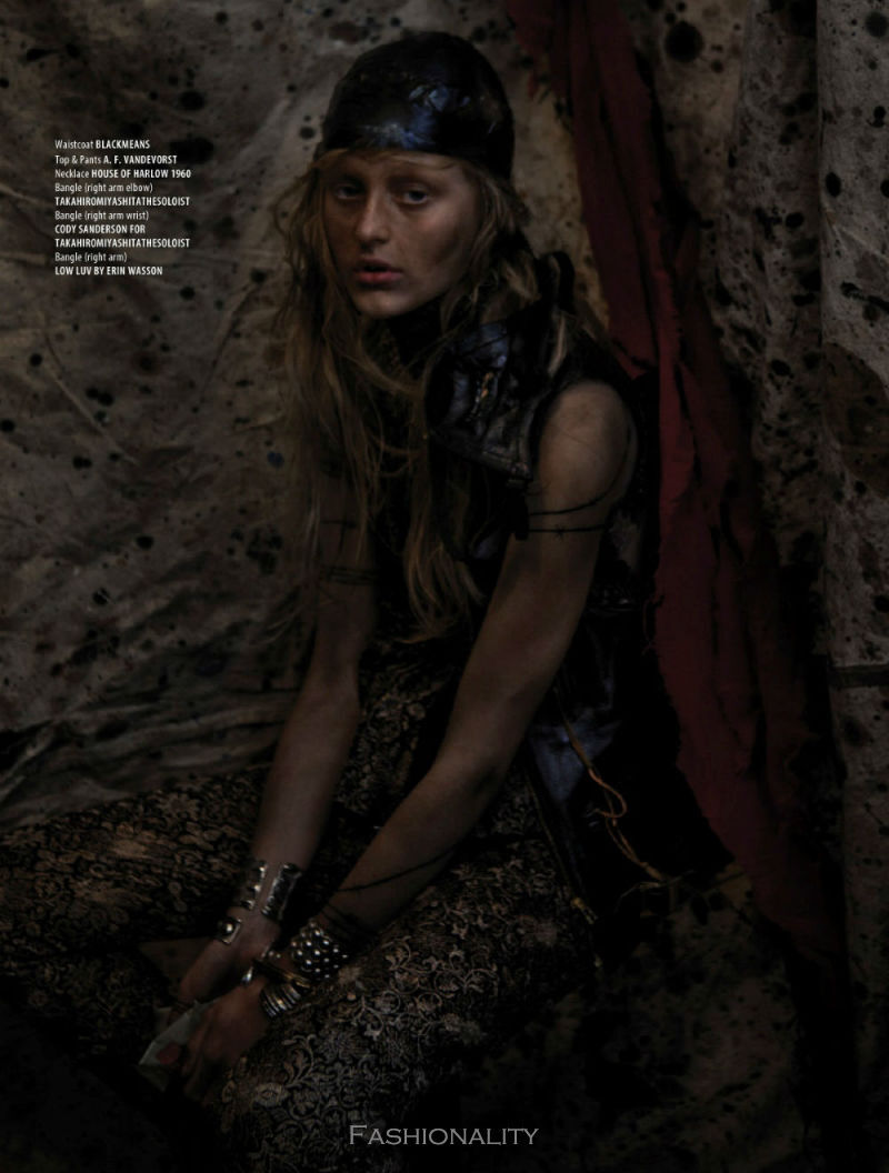 e:"自由之路 The Road To Freedom Klaudyna Horniczak by ND Chow for WestEast SpringSummer 2013"