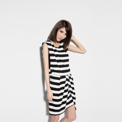 高级定制V黑白条纹系列露背设计花苞裙衬雪纺连衣裙