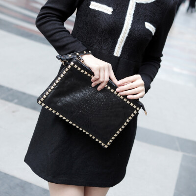 欧美时尚鳄鱼纹真牛皮铆钉信封包ipad包斜挎包手拿包