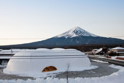 JA+U: Hoto Fudo by Takeshi Hosaka architects Shinkenchiku-sha