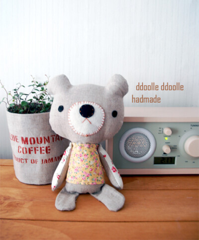 【Amour】. 手工缝制的小熊，放在家里满满的都是爱的味道 http://amourlife.taobao.com