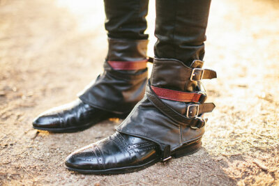 Nels- Men's strappy leather spats with buckles