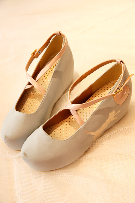 日本jellybeans爱心猫咪厚底松糕鞋内增高绑带凉鞋