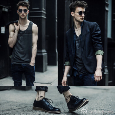 #男士街拍# 鞋：ALL BLACK 西装：DIESEL 背心：ALL SAINTS 衬衫&amp;牛仔裤：H&amp;M