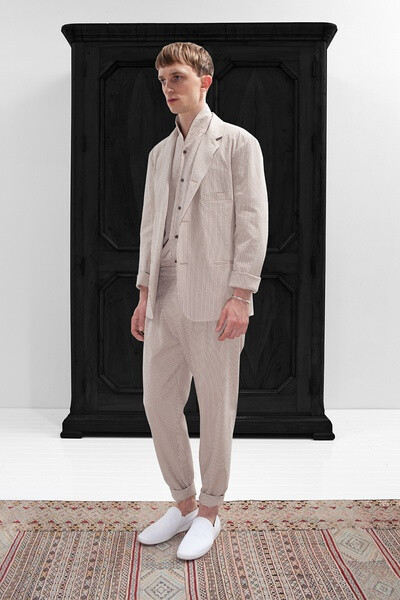 Christophe Lemaire 2013春夏男装系列。系列目前仅在Triple-Major门店内出售。