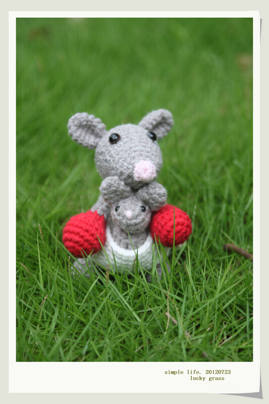 我花了很长时间钩的拳击袋鼠，小袋鼠：“妈妈，我看看热闹。”