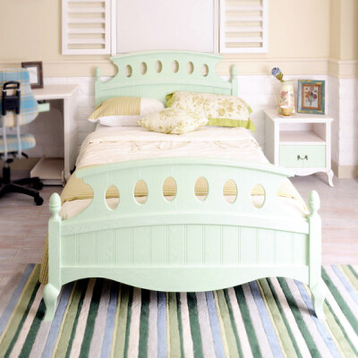 嫩绿绿薄荷绿的床.