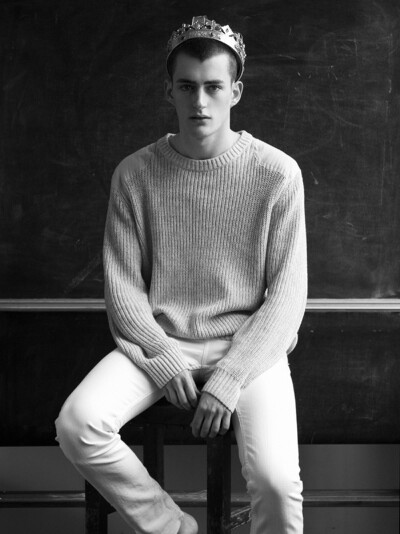 Full Name: Dylan Lewis Height: 186 cm / 6’1″ Nationality: British Date of Birth: October 21 <br /> <br />AGENCIES <br /> <br />Mother Agency: <br />d1 Model Management