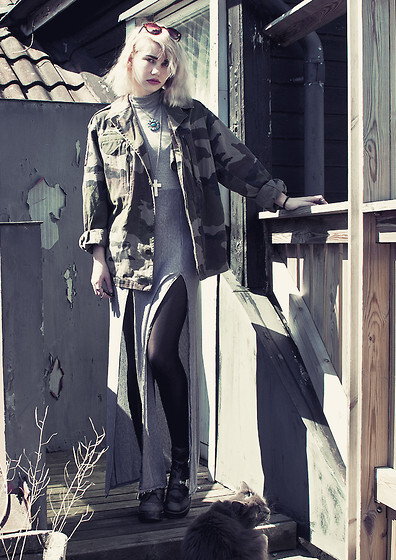 Famous Ape Vintage Camo Jacket, Nasty Gal Maxi Dress, Jeffrey Campbell Coltrane Boots