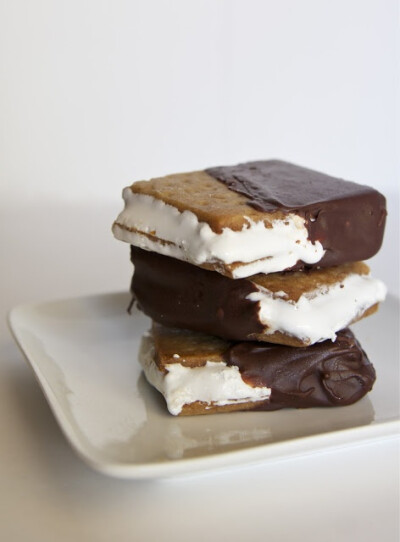 Frozen smores bars!