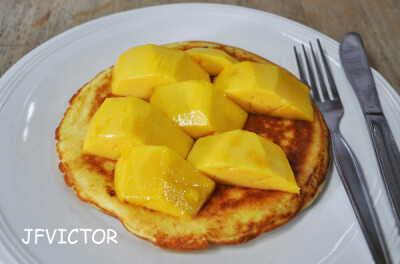 来自泰国密集的美食轰炸——pancake，芒果馅【桑】