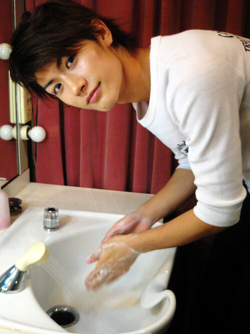 三浦春马 是在化妆间吧 堆糖 美图壁纸兴趣社区