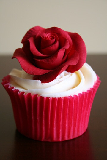 红玫瑰杯子蛋糕 B162