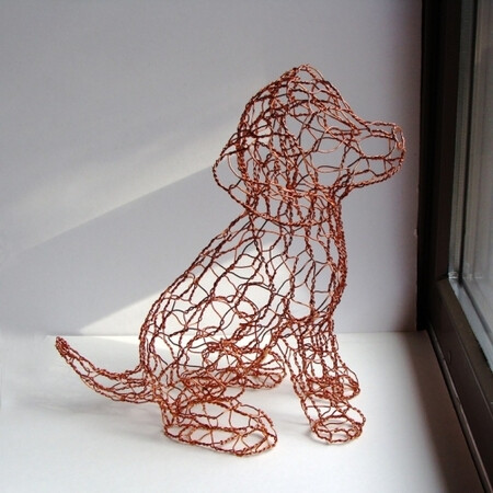 设计师 Ruth Jensen 使用铁丝线精心制作的可爱动物雕塑。