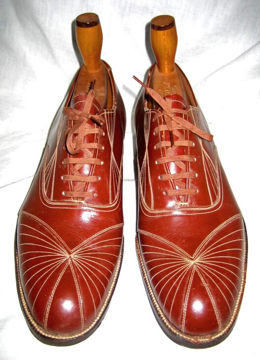 1920 men's Art Deco shoes