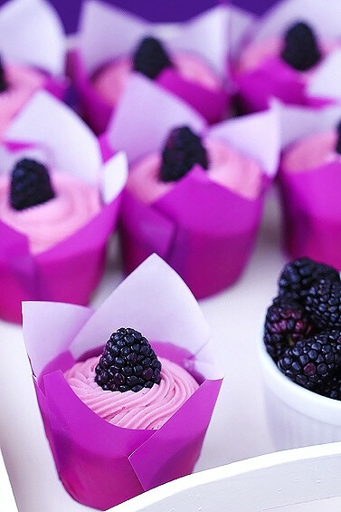 Lemon Blackberry Cupcakes