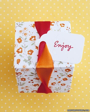 Ribbon Twist Box