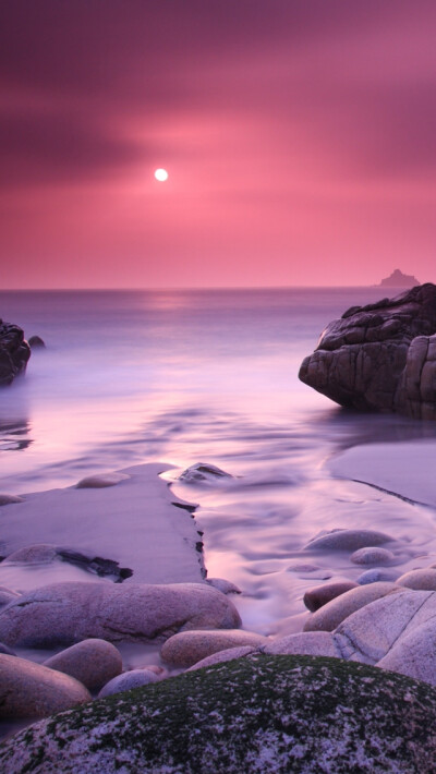 Pink Haze and Stones iPhone 5 Wallpaper