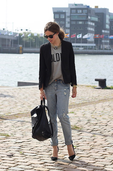 H&M Blazer, Gina Tricot Boyfriend Jeans, Lanvin Necklace