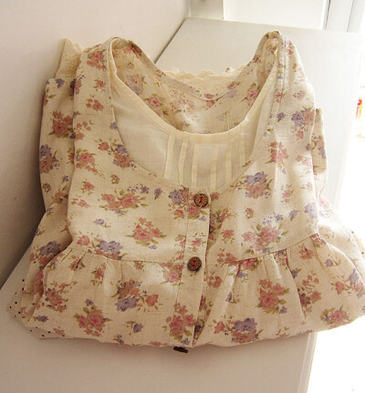 森林系复古花式蕾丝花边宽松无袖衬衫