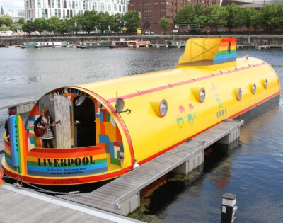 英国利物浦黄色潜水艇旅馆