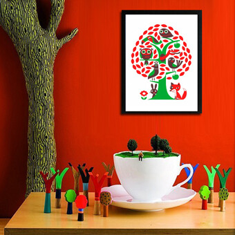 小鸟在森林里叽叽喳喳开会