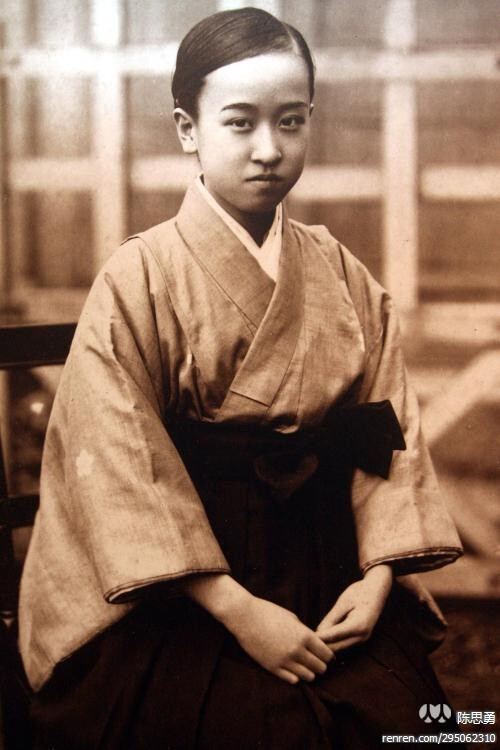【德惠翁主和服照】她是高宗最小的女儿，母亲是梁贵人。小时候被带到日本，后精神失常，还逼迫嫁了个日本丈夫，1962年回国。
