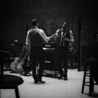 贾老板；不用言说