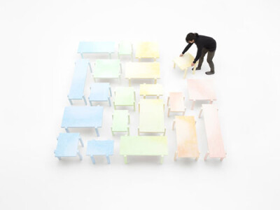 Colored-Pencil Table，设计工作室Nendo的彩虹木桌系列http://www.52souluo.com/68647.html